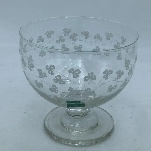 Eamon Ireland Hand Engraved Glass Pedestal Shamrock  Bowl - Picture 3 of 7